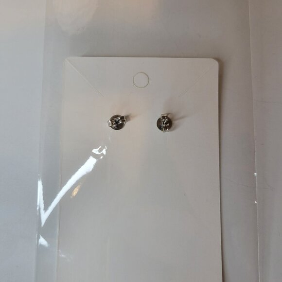 💥FREE w/Purchase Bell Pierced Earrings - Picture 3 of 3